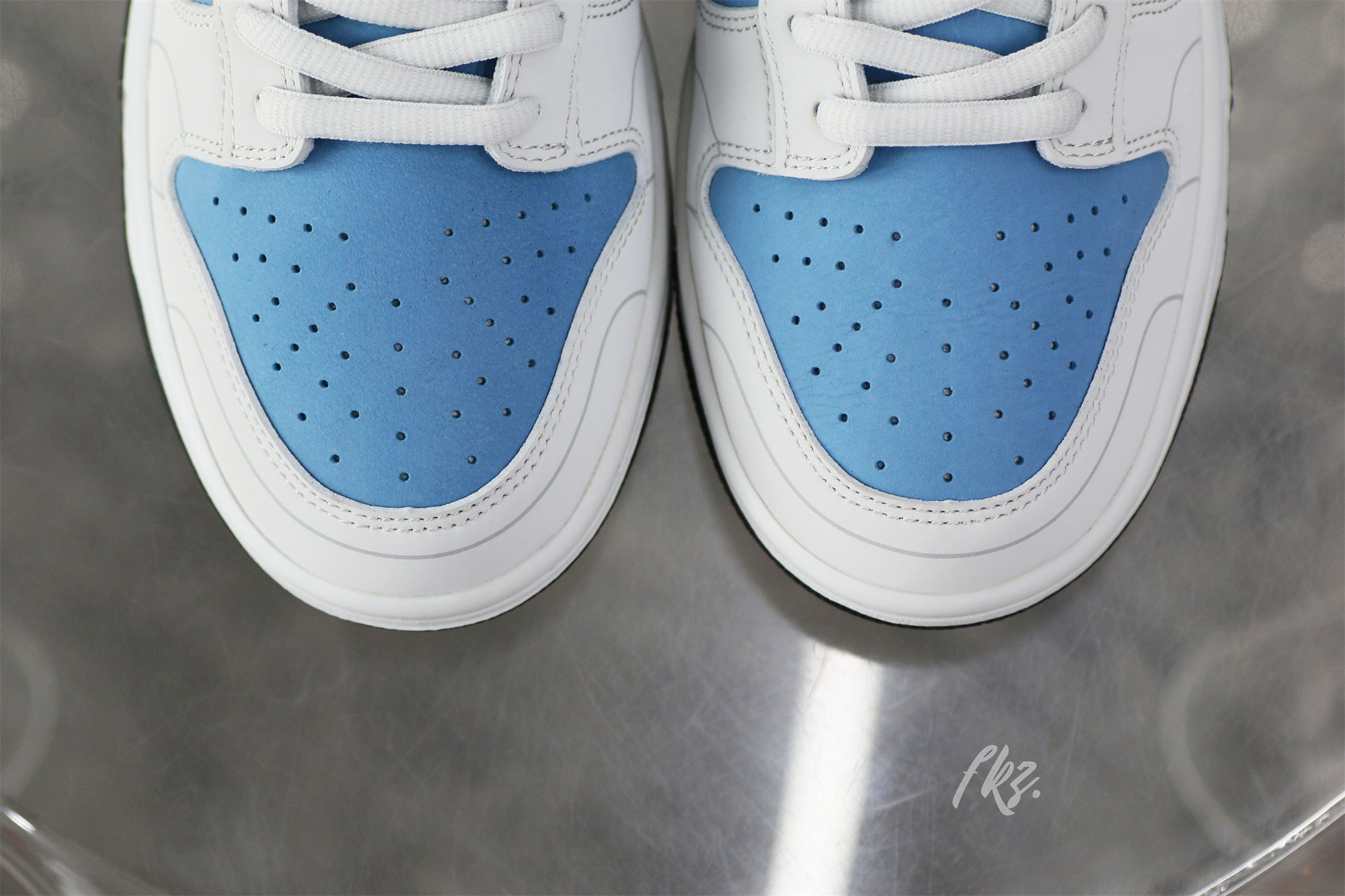 Nike SB Dunk Low & Athena Sail Blun White Grey