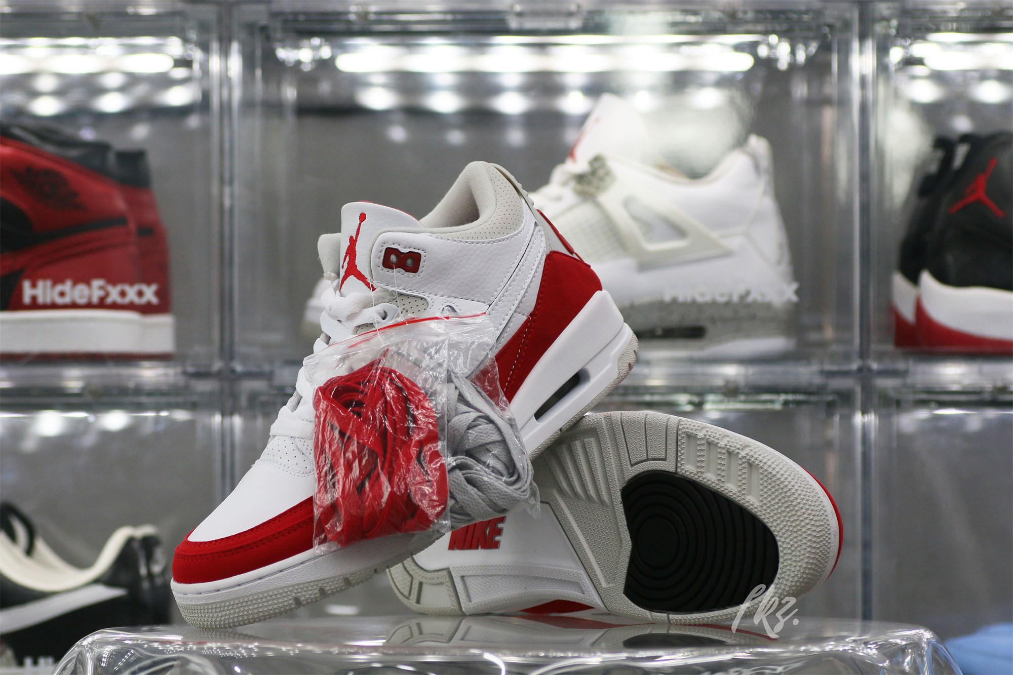 Air Jordan 3 Retro Tinker Air Max 1 – University Red