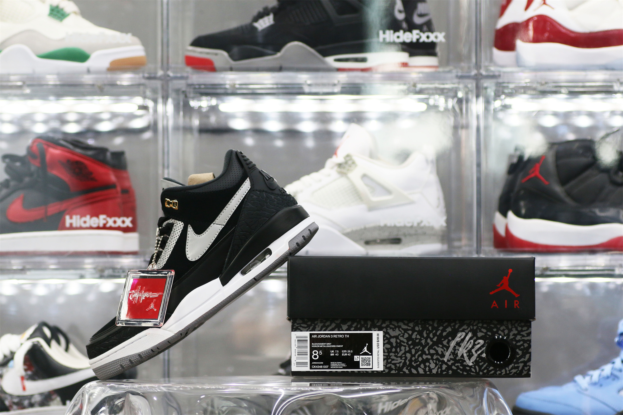 Air Jordan 3 Tinker Hatfield sneakers