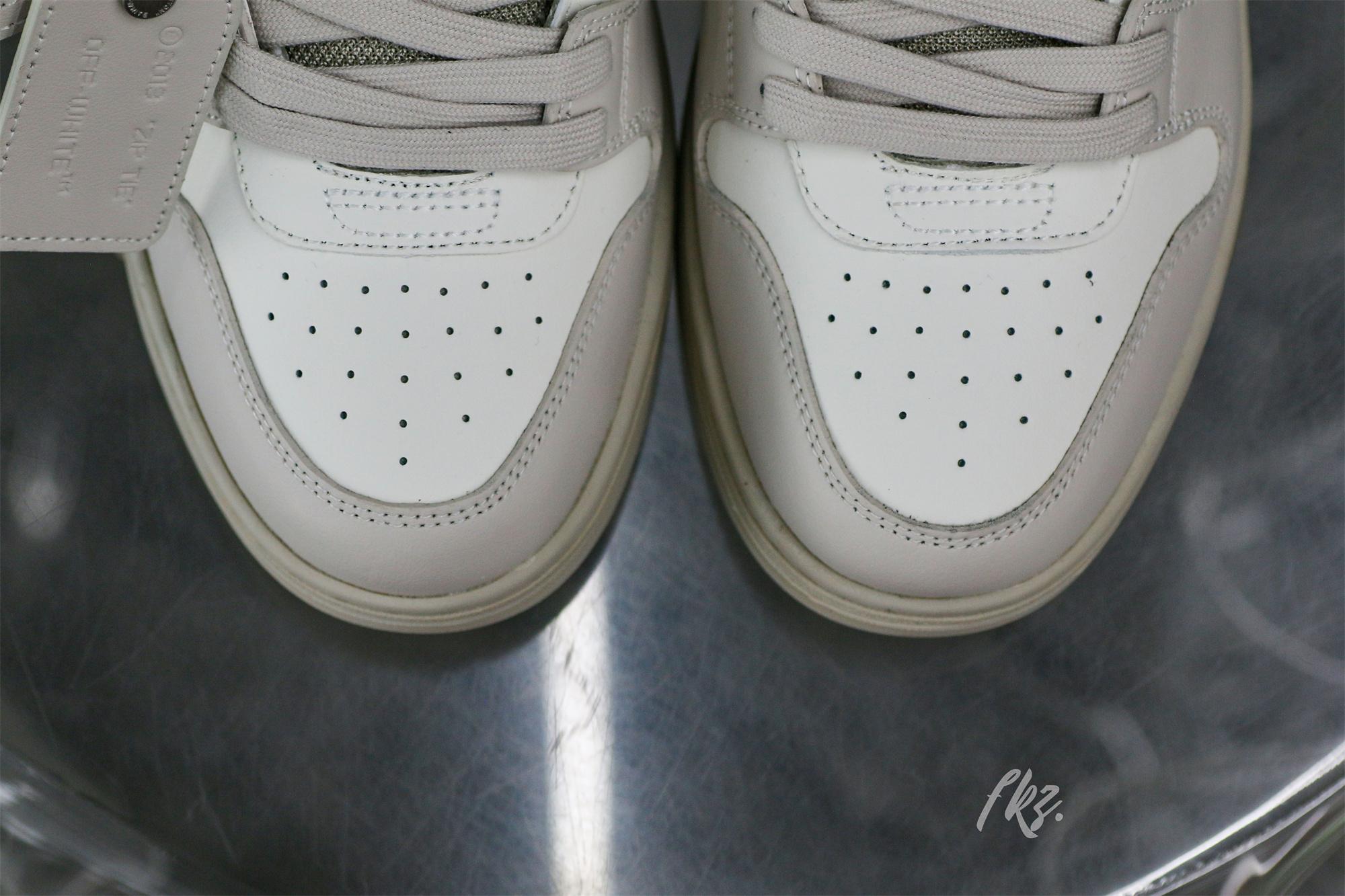 Off-White White & Beige ‘Out Of Office’ Sneakers