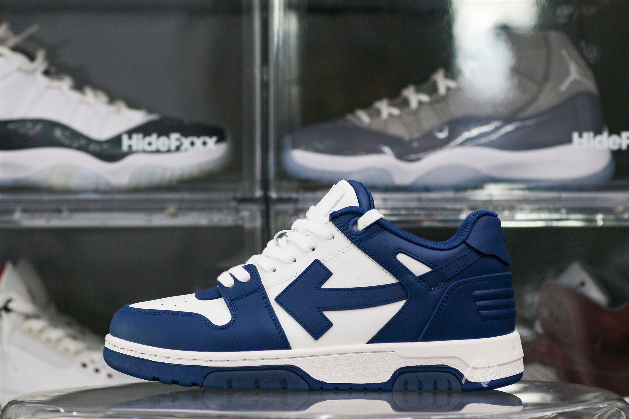 OFF-WHITE White & Navy Out Of Office Sneakers