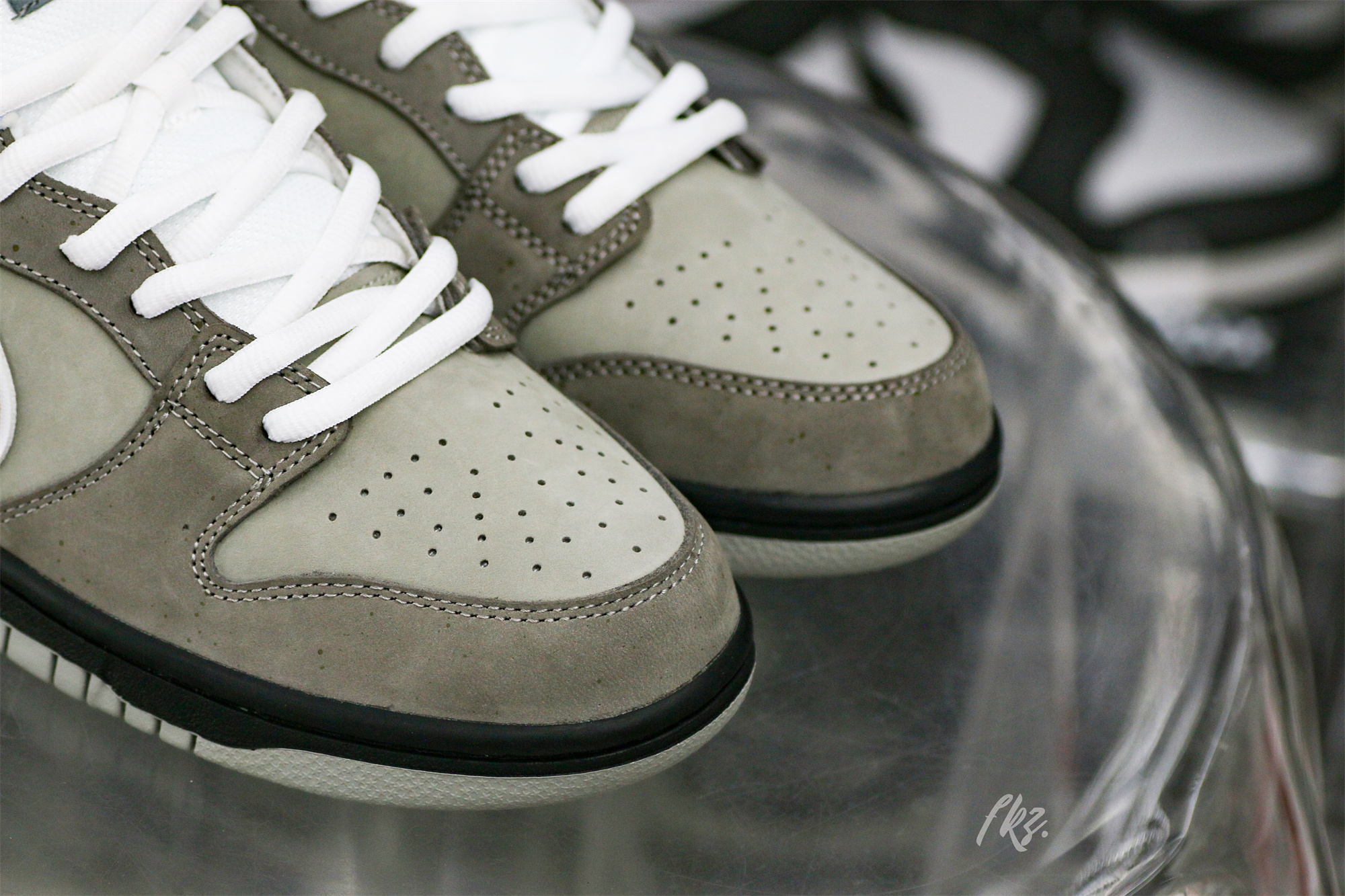 Nike SB Dunk Low Brown Lobster