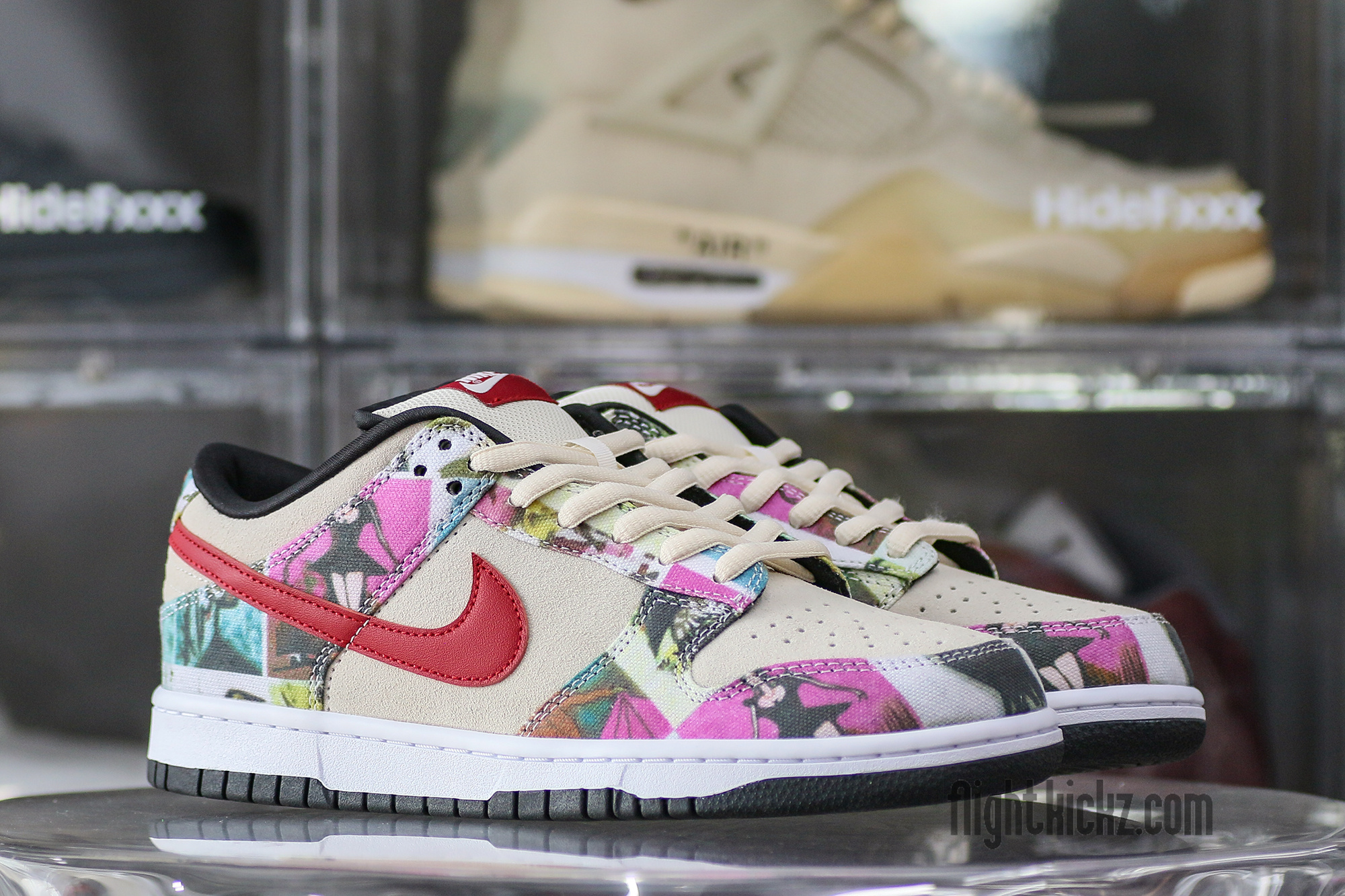 Nike SB Dunk Low Paris