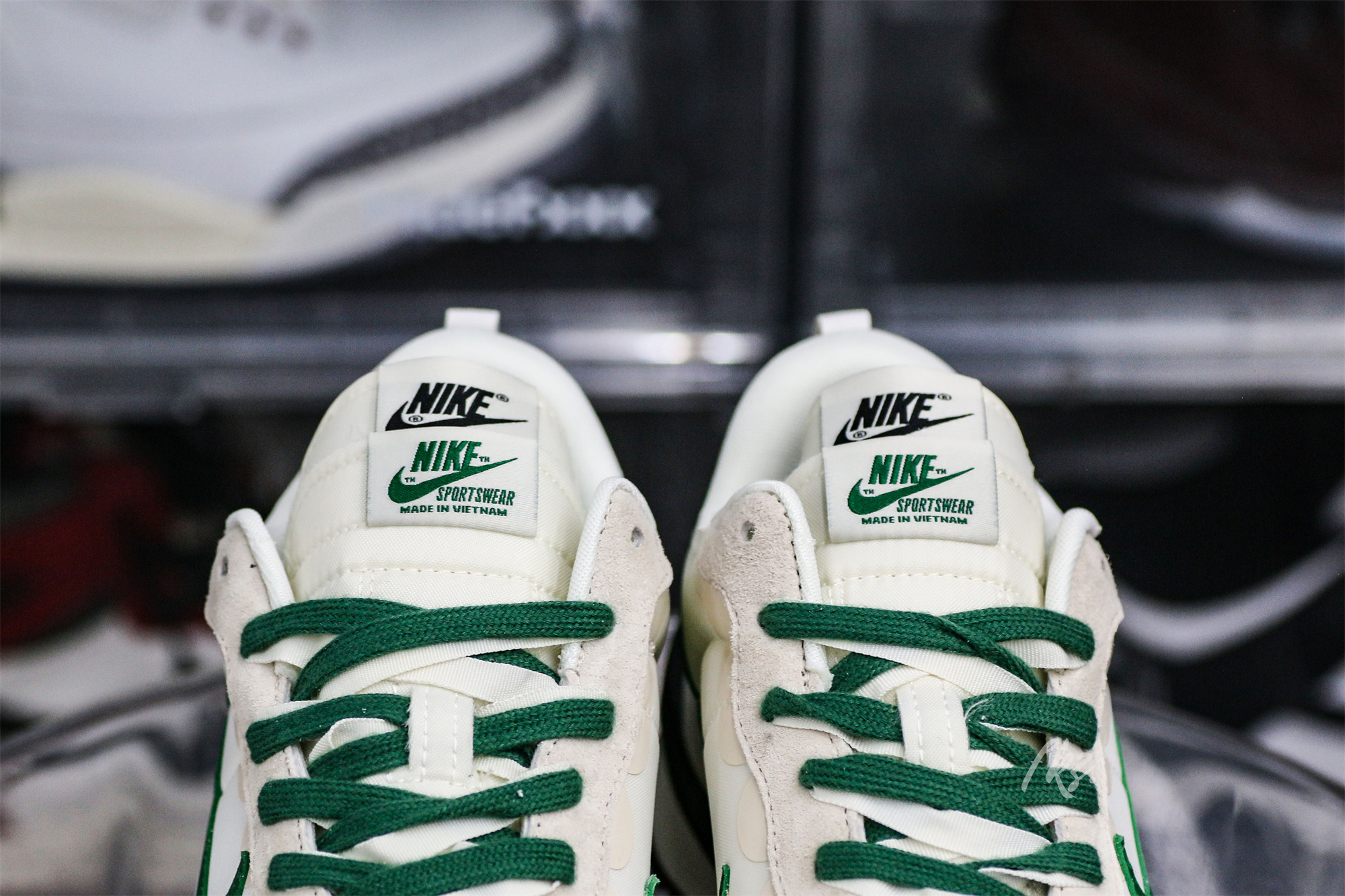 Sacai x colegio Nike VaporWaffle 3.0 White Grey Green