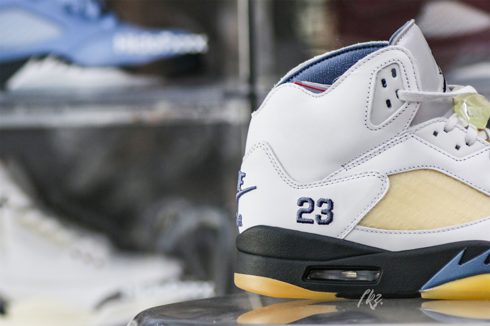 A Ma Maniere Air Jordan 5 SP Photon Dust/Diffused Blue WMS(LN5 A1)