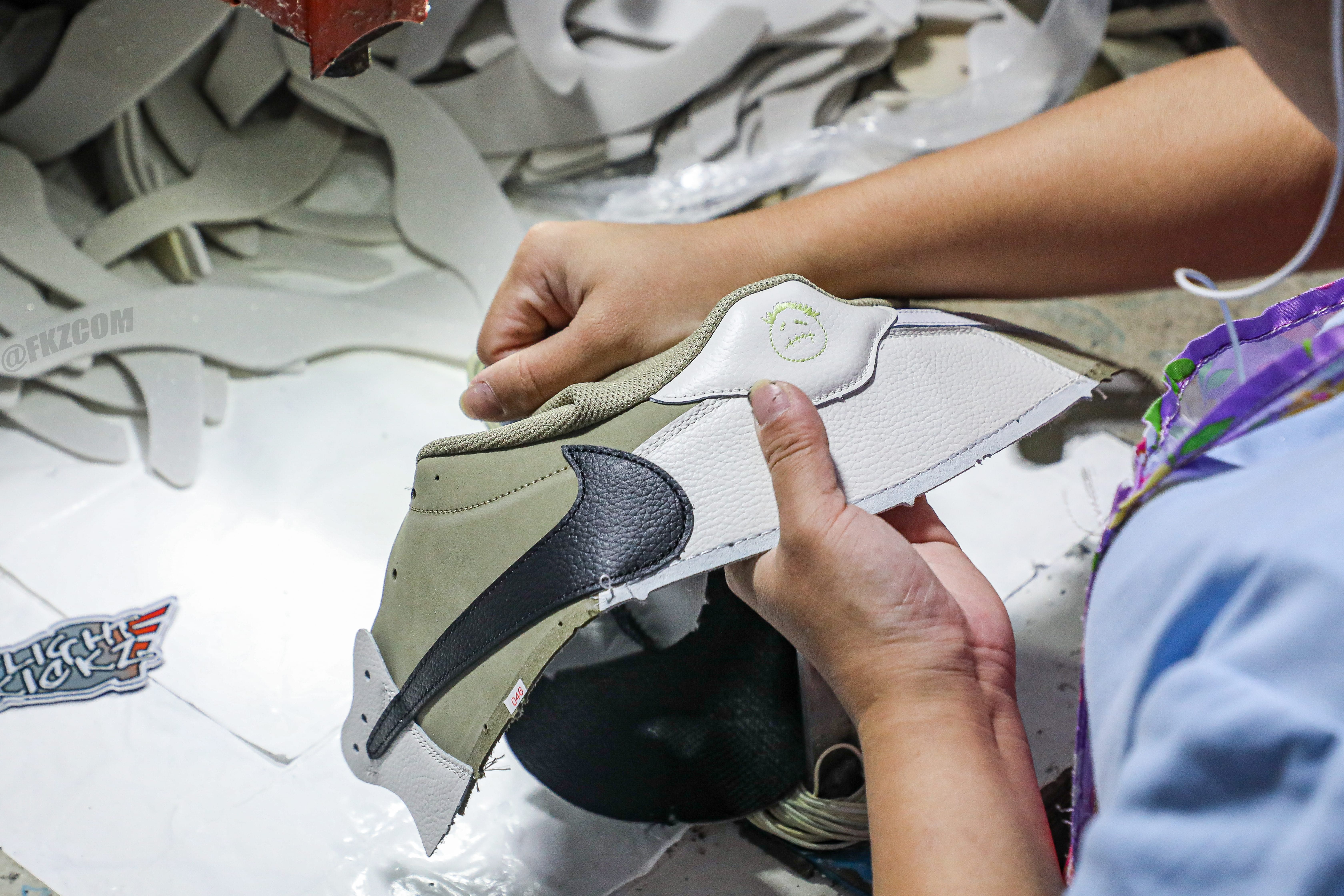 Travis Scott x Air Jordan 1 Low Golf Neutral Olive (LN5 A1)