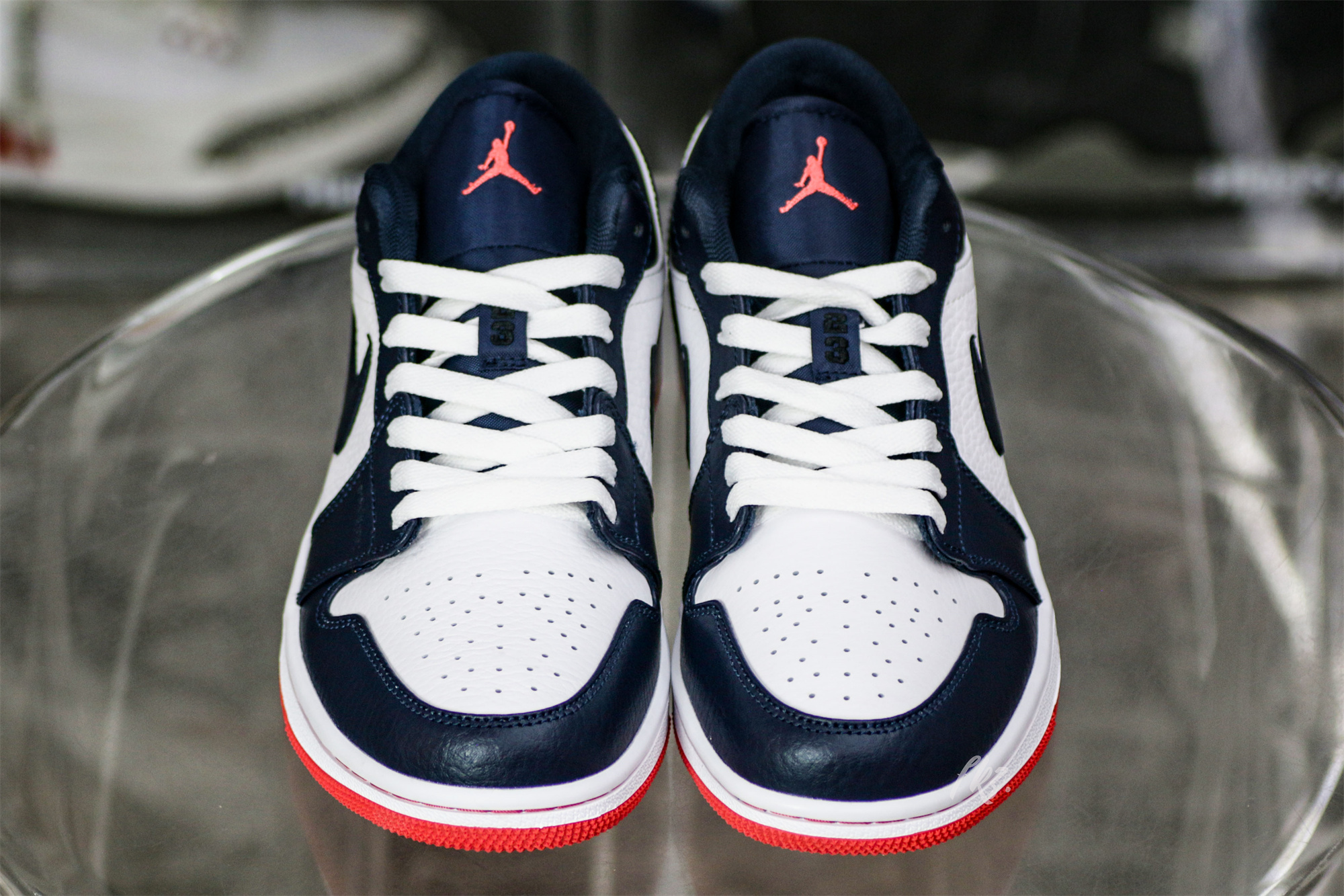 Air Jordan 1 Retro Low Obsidian Ember Glow 2018