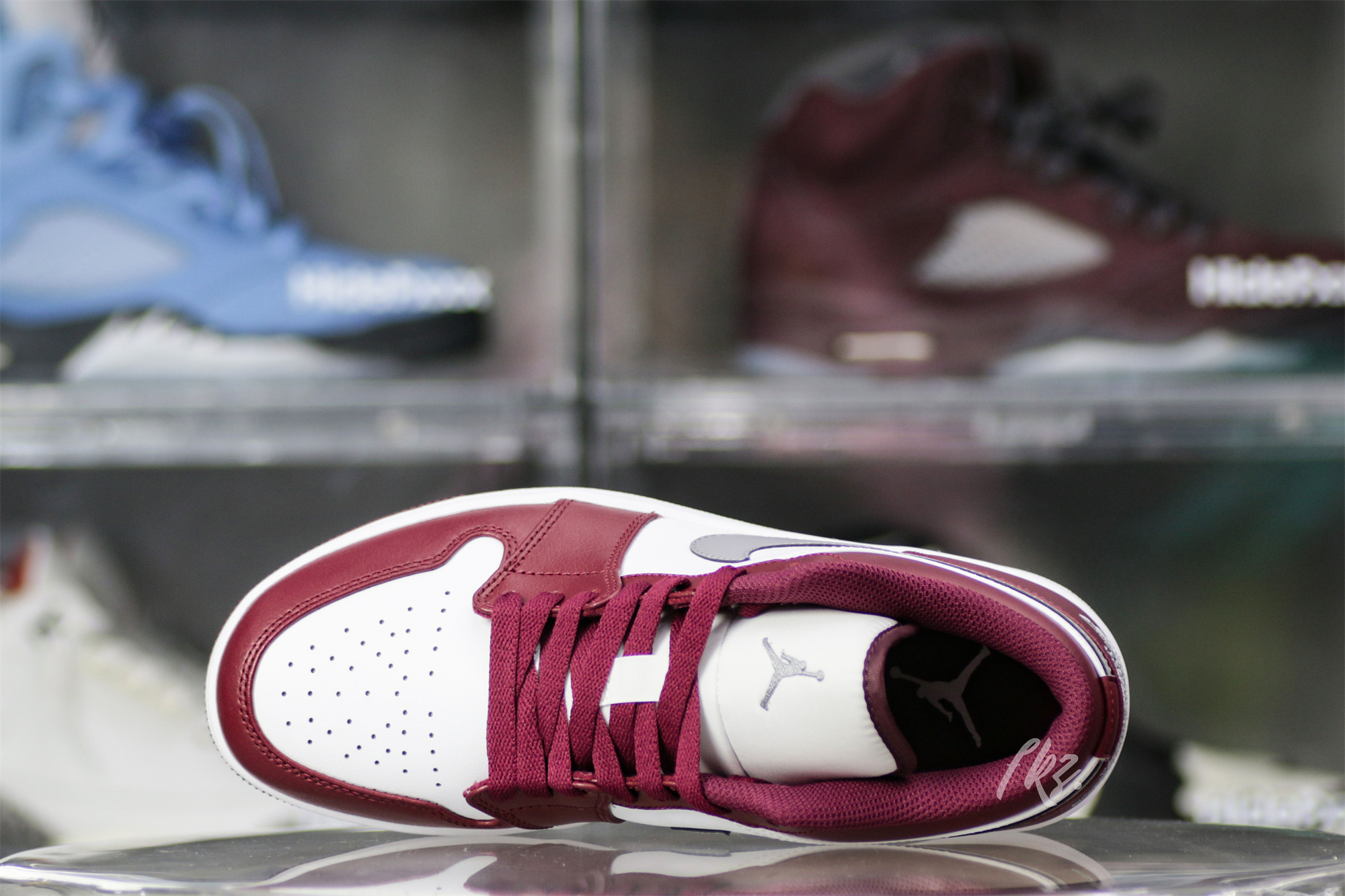 Air Jordan 1 Low Retro White Bordeaux 2022