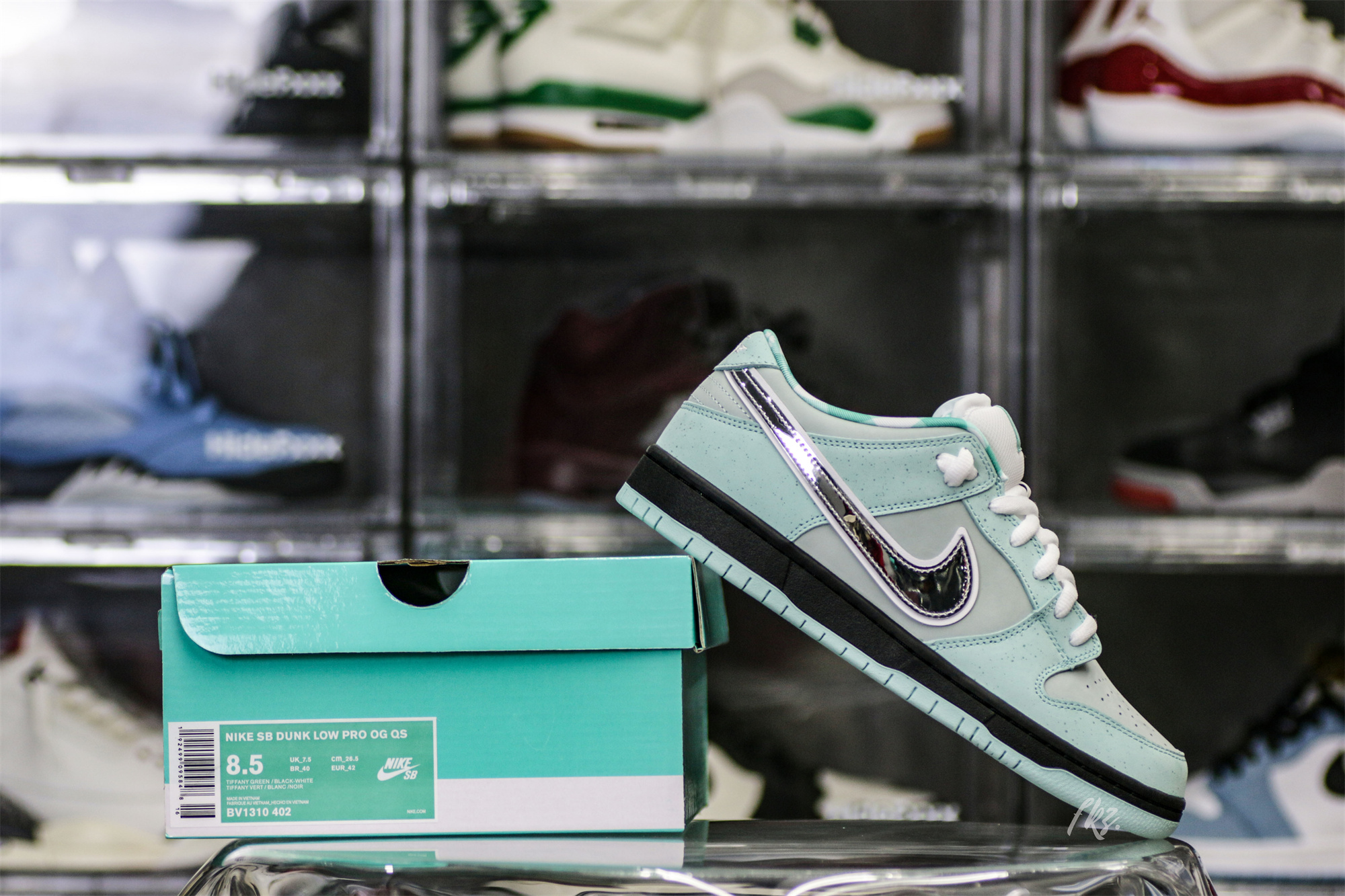 Tiffany & C0. X Nike Dunk Low Lobster