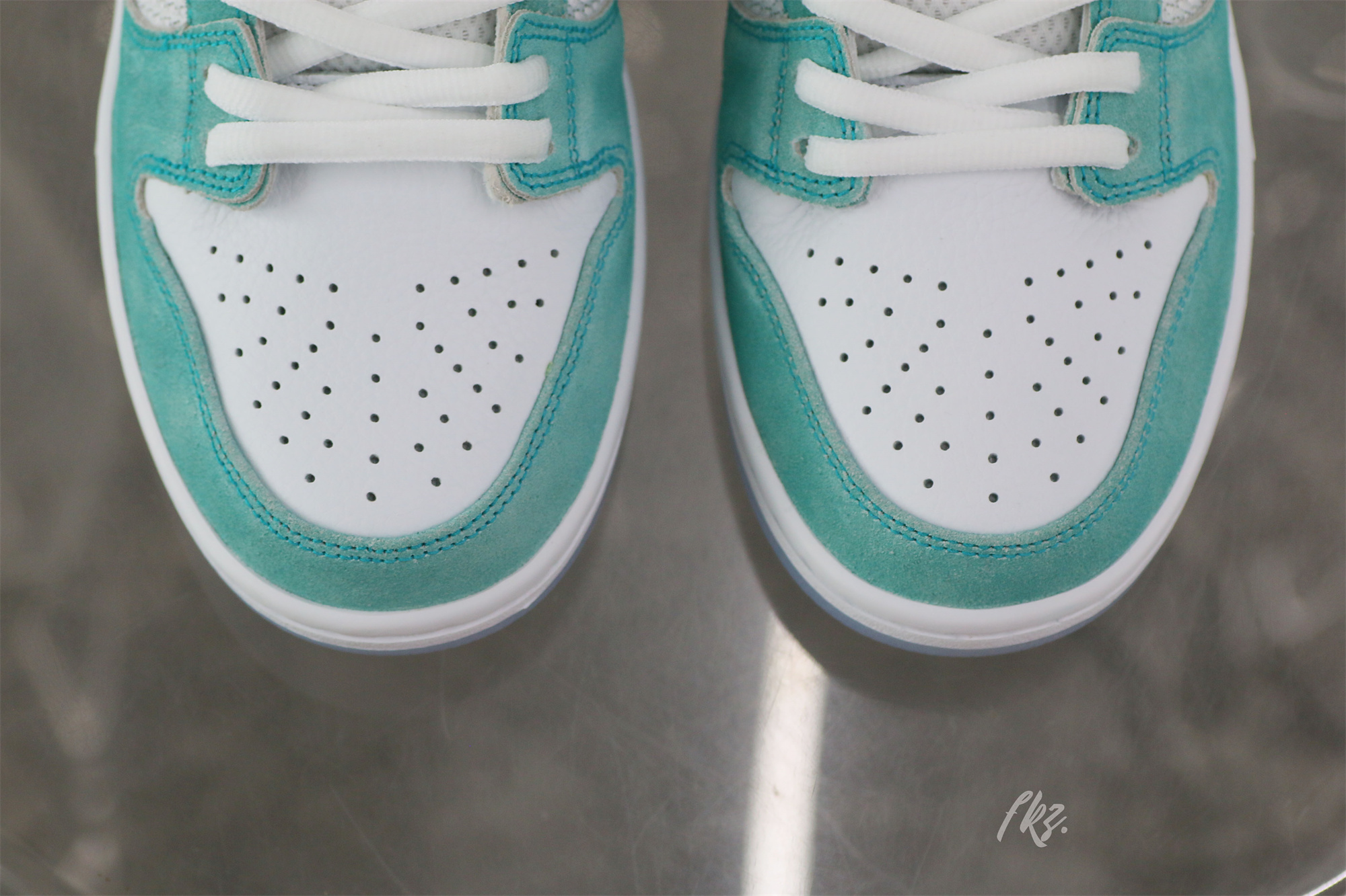 April Skateboards x Nike SB Dunk Low(Flash Sale Size9.5)