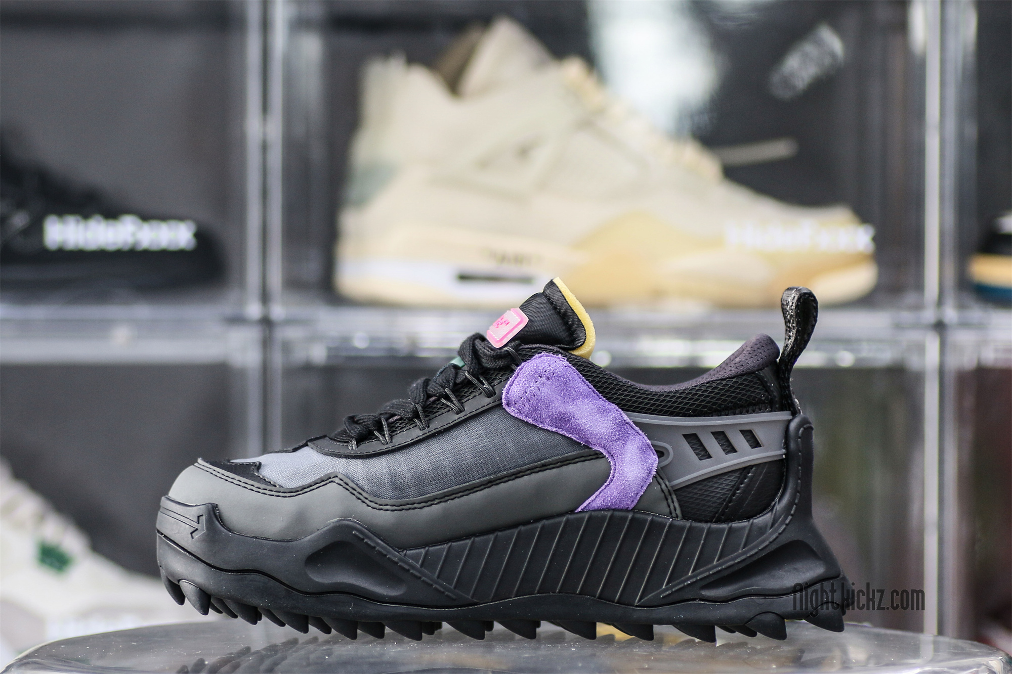 Off-White Odsy-1000 tech low top sneakers