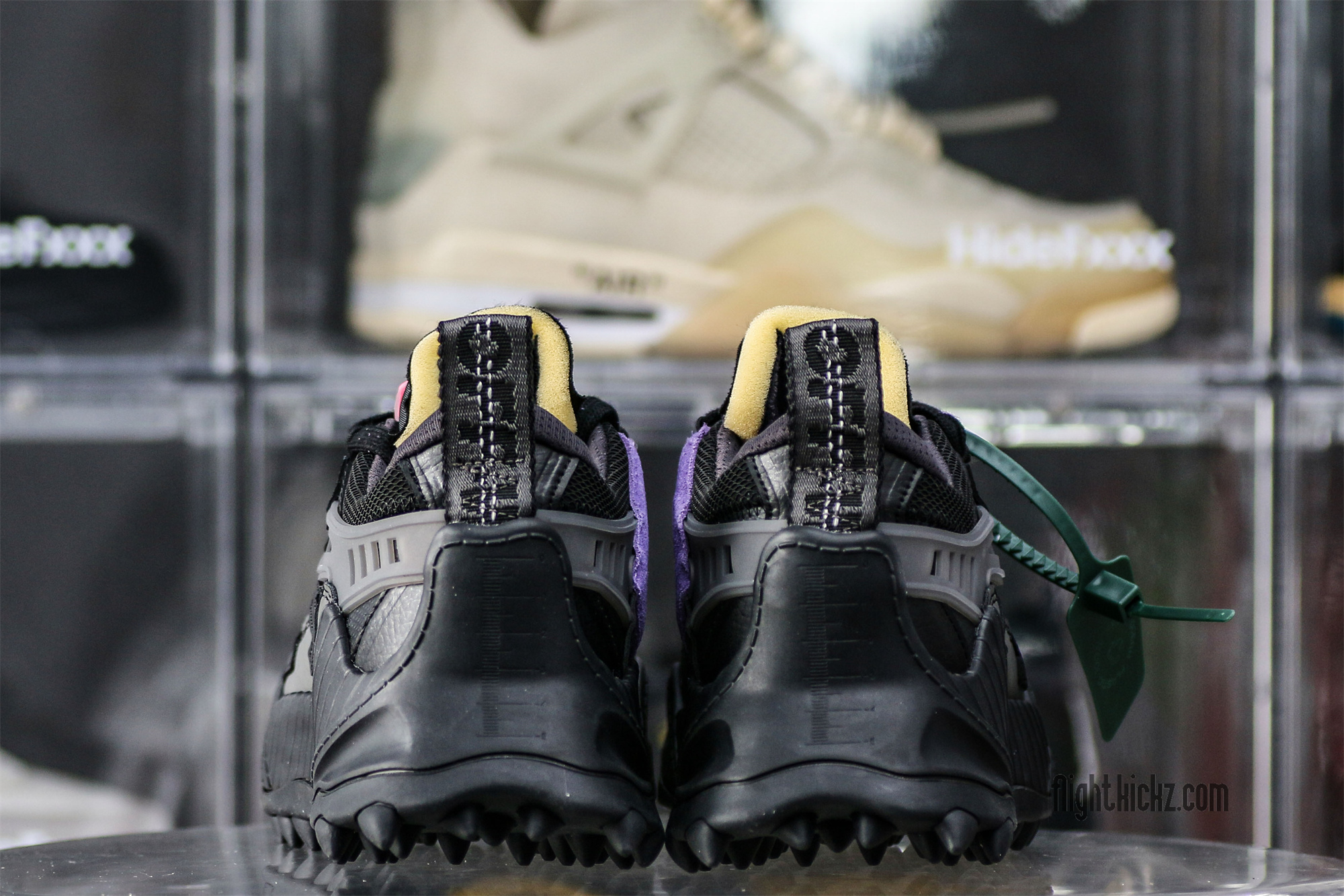 Off-White Odsy-1000 tech low top sneakers