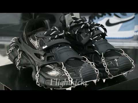 Balenciag* 3XL Ski Sneaker in Black ((Removable footwear chains) )