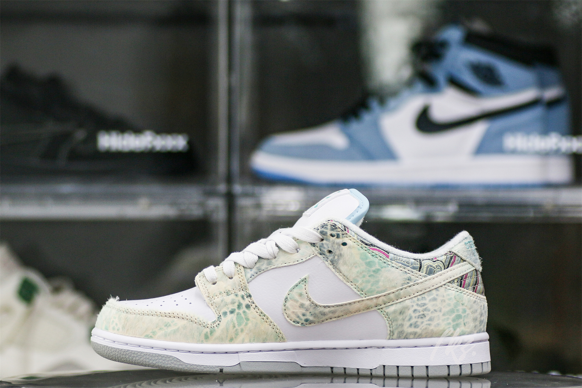 Nike Dunk Low Steam Puppet GNY 2024