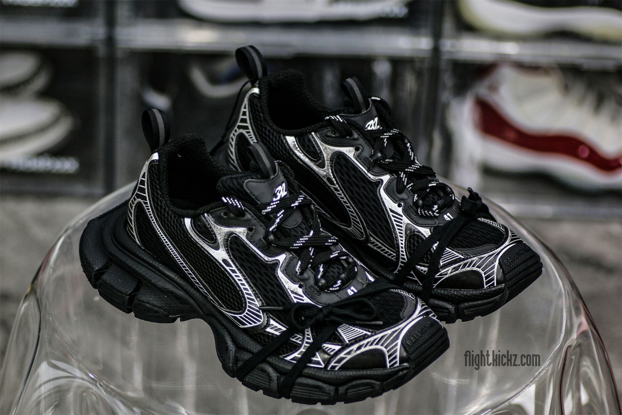 B@lenciag* 3XL Ski Sneaker in Black and white