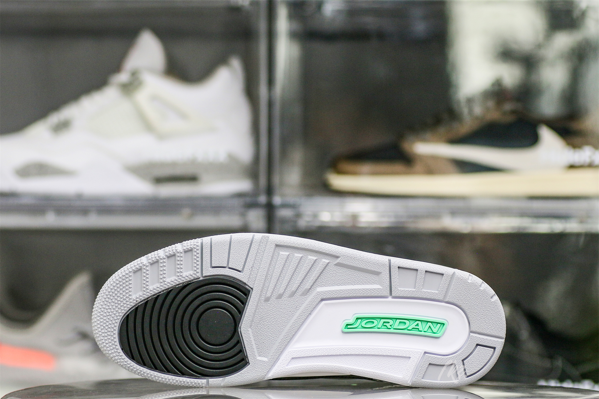 Air Jordan 3 Retro Green Glow 2024