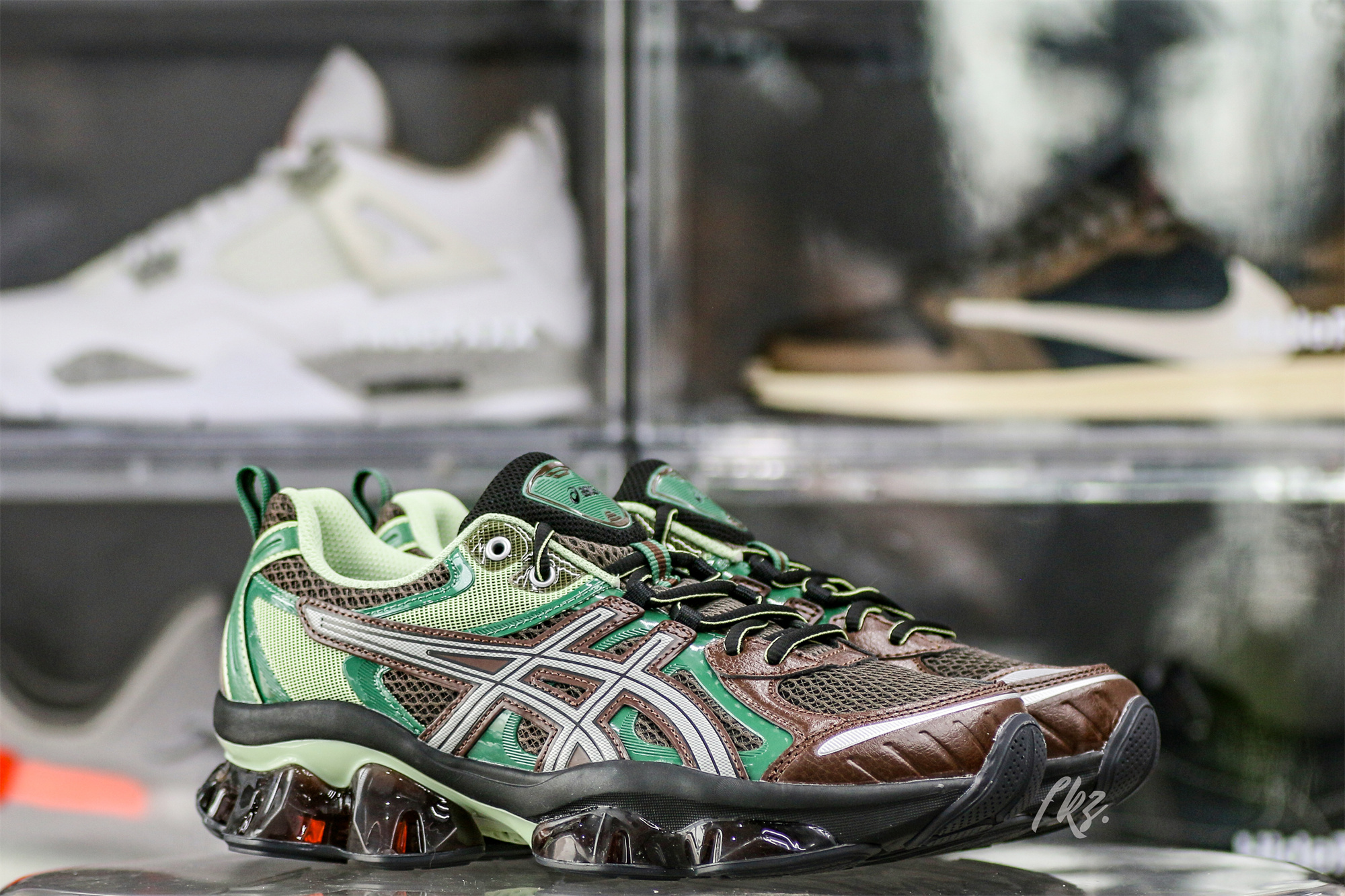 Gel Quantum Kinetic Dark Sepia Shamrock