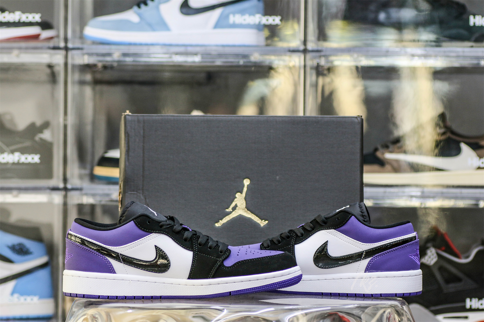 Jordan 1 Low Court Purple