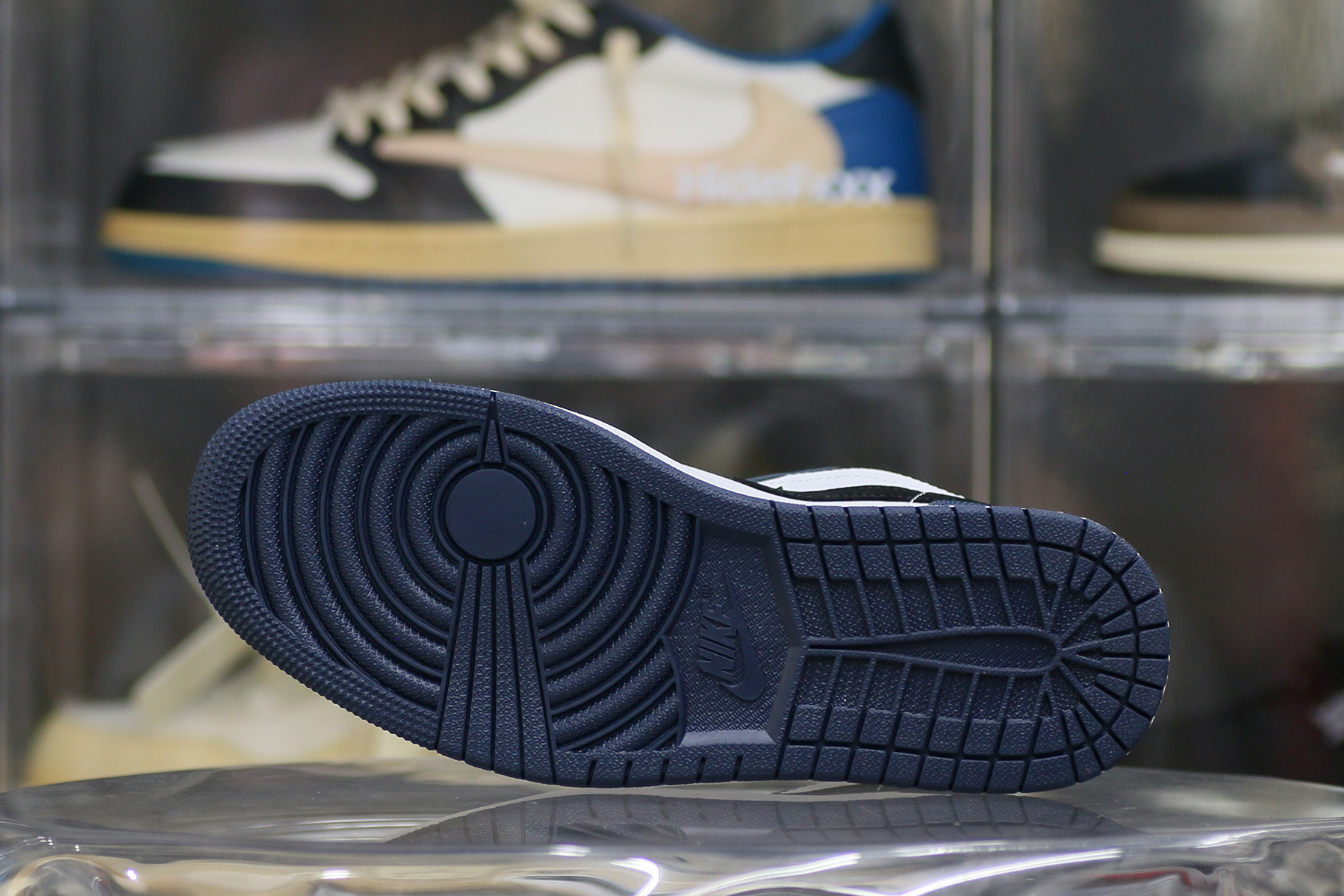 Jordan 1 Low Retro Navy