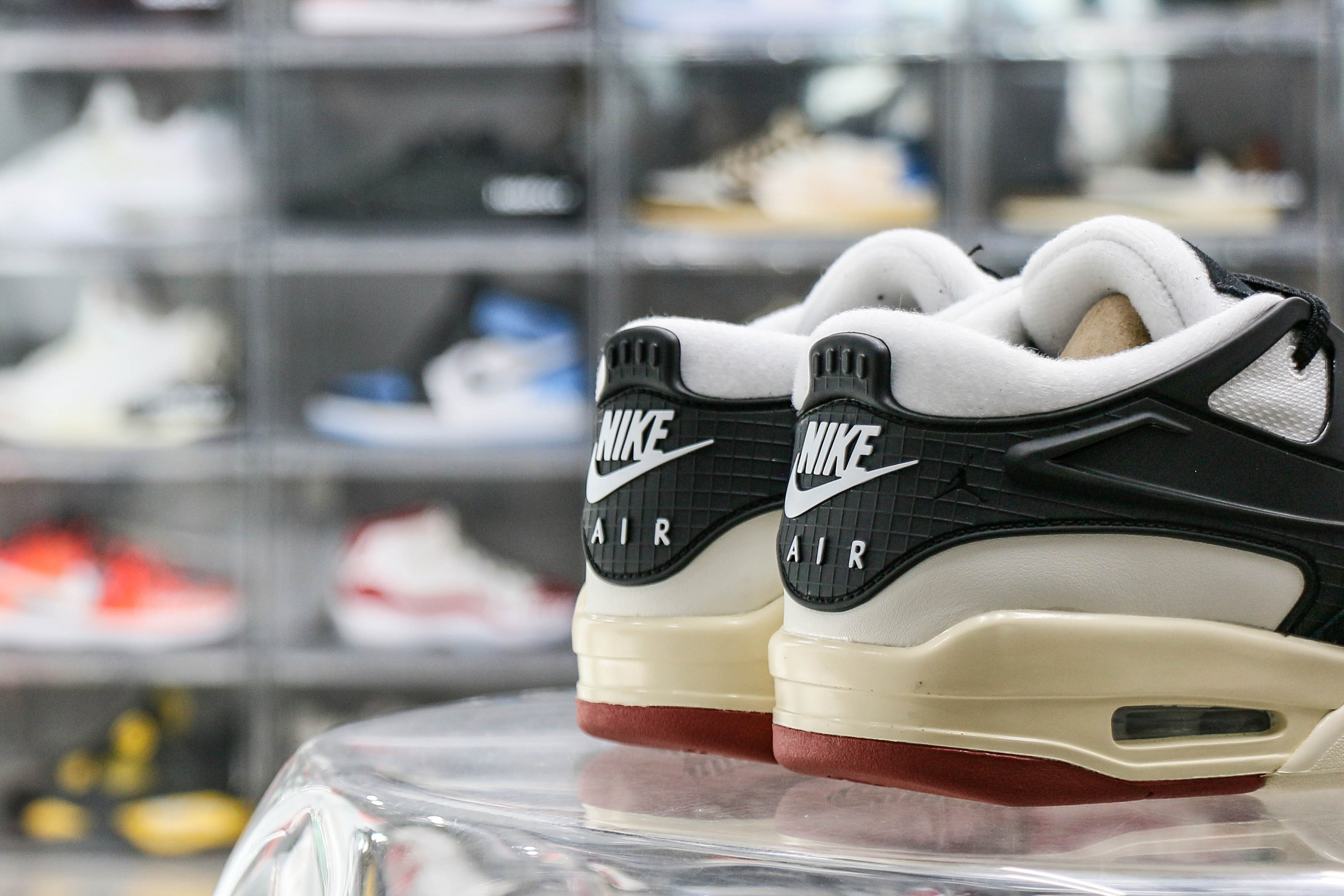 Jordan 4 RM Canyon Rust