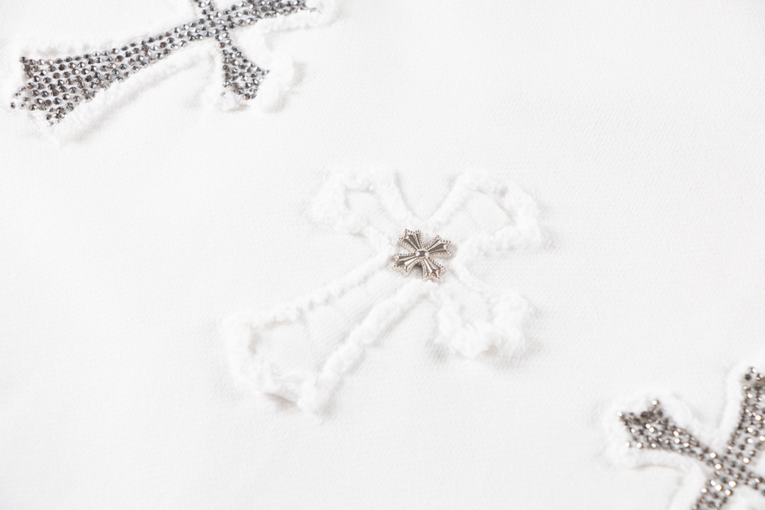 Chrome Hearts latest heavy-weight basic crewneck sweatshirt in white