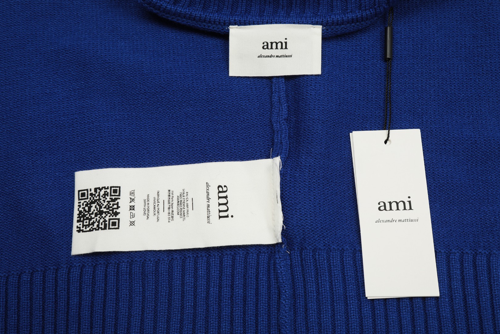 Am1 2024SS classic blue jacquard big heart turtleneck sweater