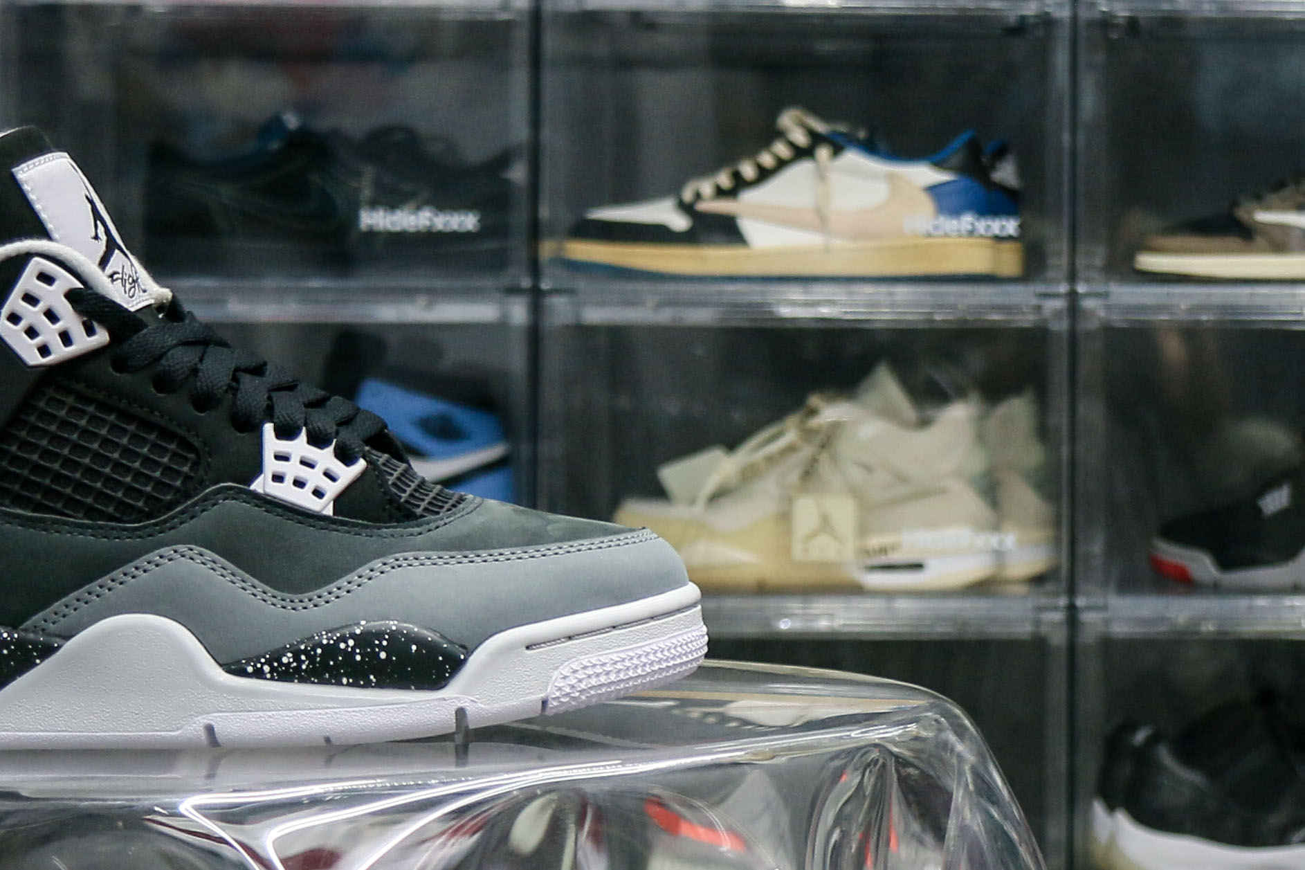 Air Jordan 4 Retro Fear Pack 2024 (Ln5 A1)