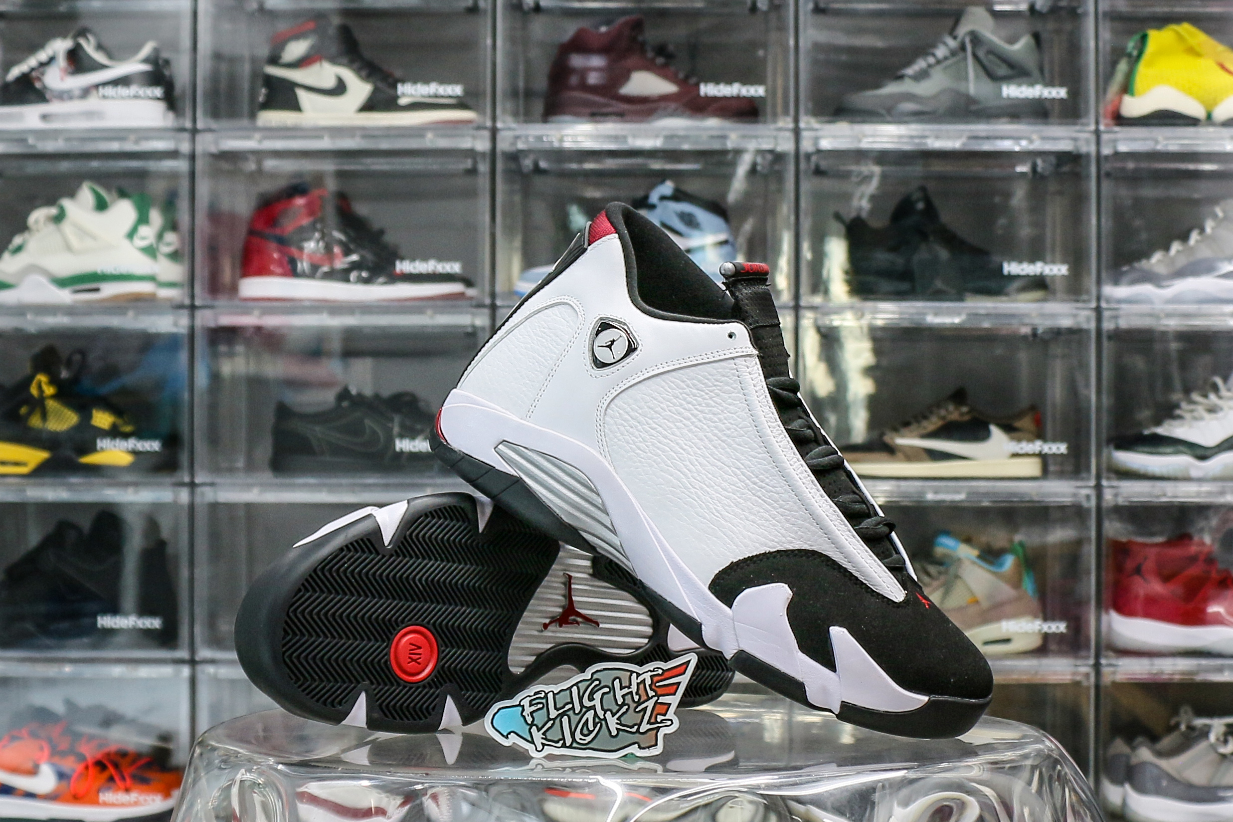 Air Jordan 14 Retro Black Toe (2024)