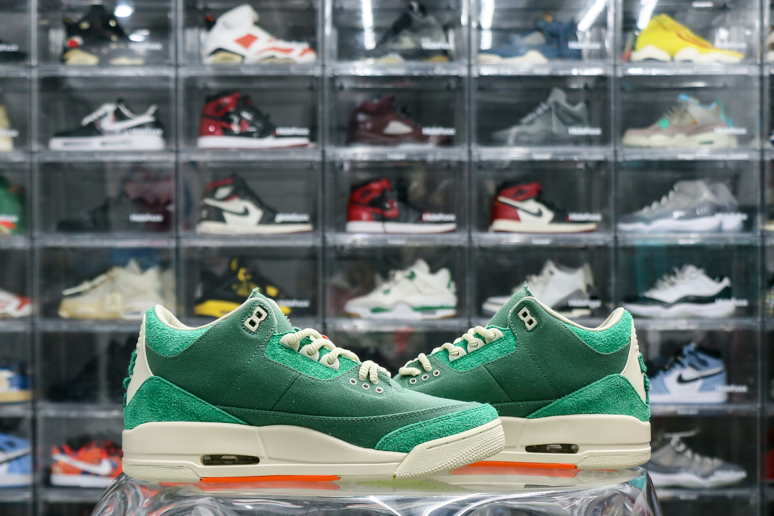 Nina Chanel Abney X Wmns Jordan 3 Retro SP Bicoastal