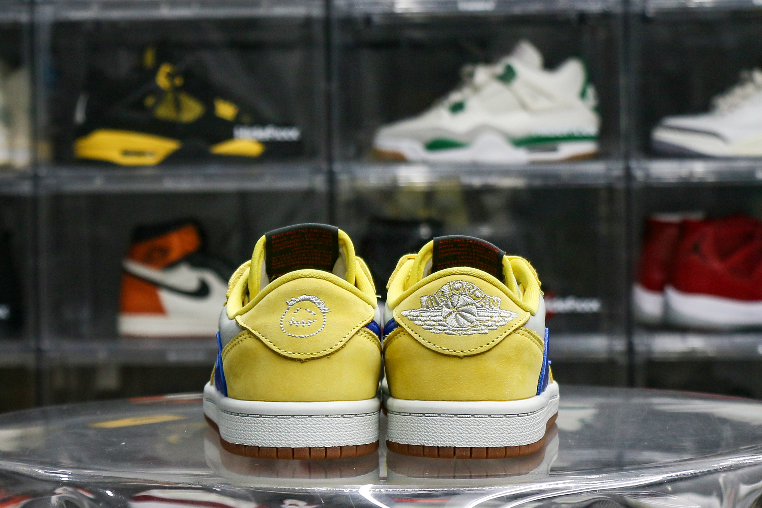 Travis Scott x Air Jordan 1 Retro Low OG SP “ElkinsCanary Yellow” Kid (LN5 A1)