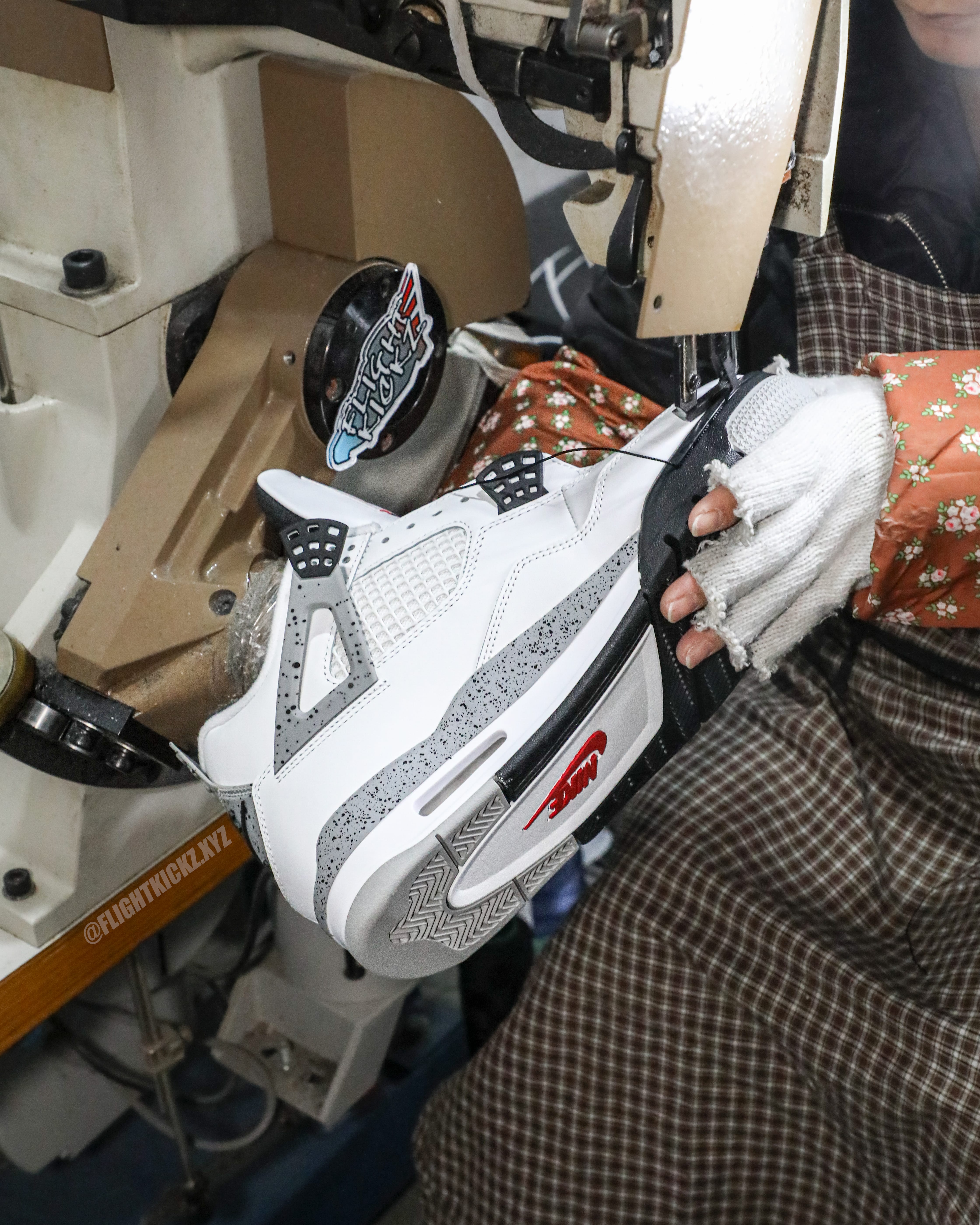 Air Jordan 4 Retro OG ‘White Cement’ 2025 (Ln5 A1)