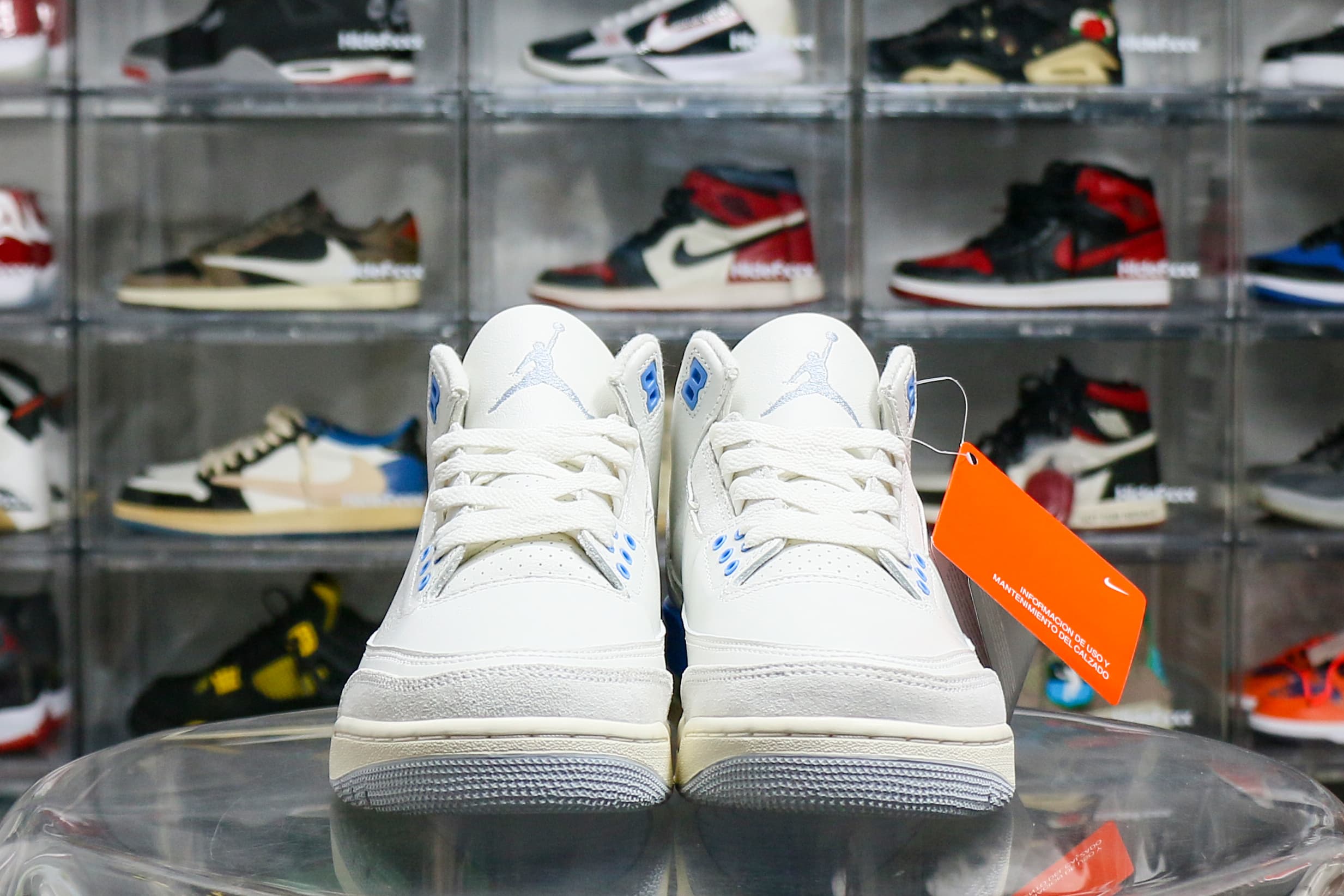 Air Jordan 3 Retro Lucky Shorts 2025