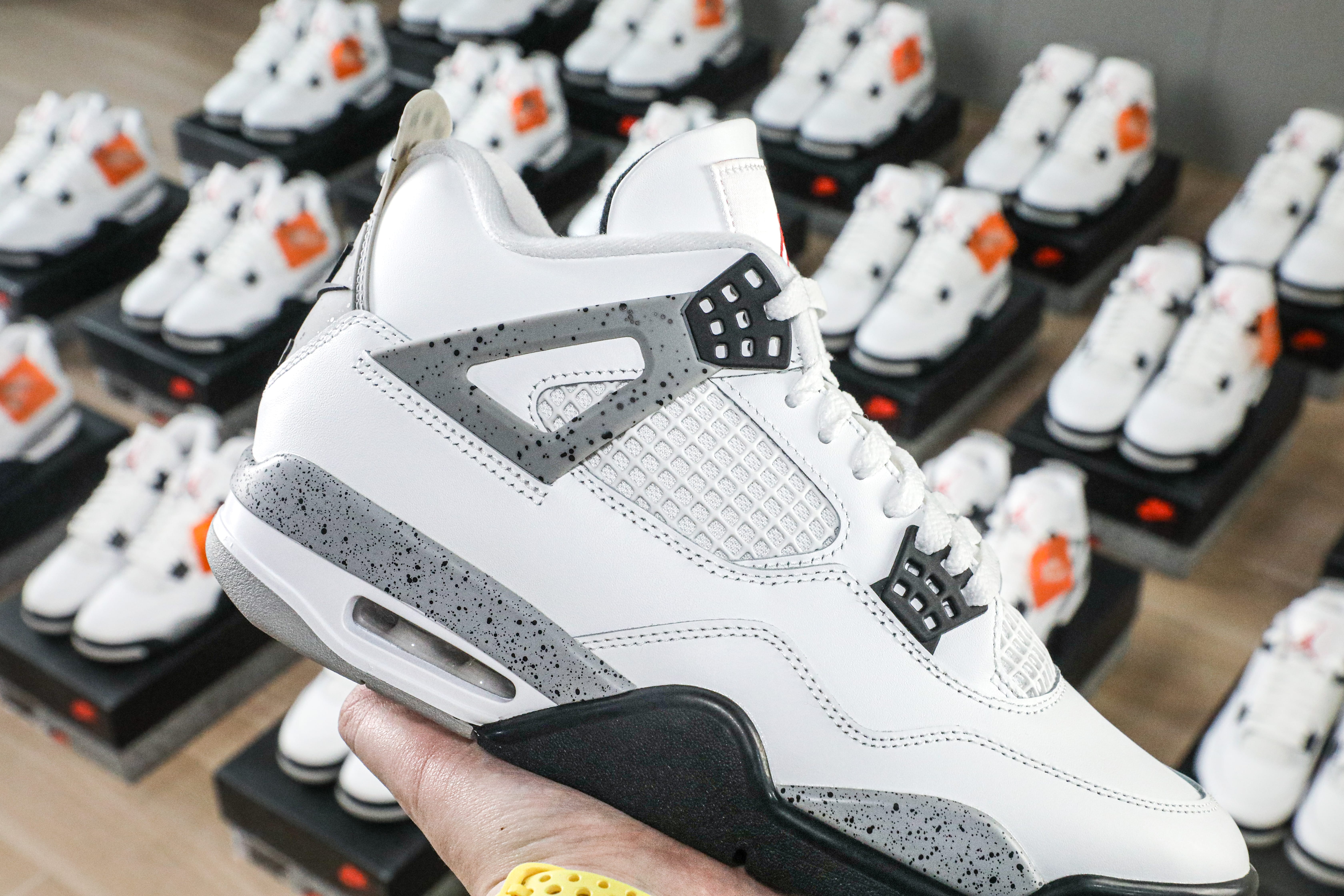 Air Jordan 4 Retro OG ‘White Cement’ 2025 (Ln5 A1)