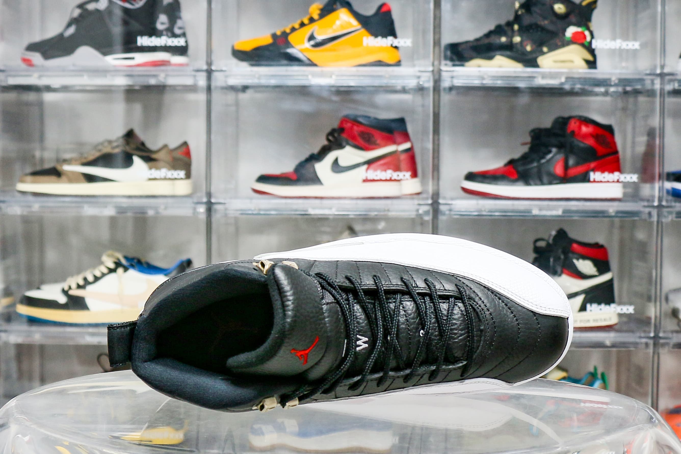 Jordan 12 Retro Playoffs 2022 (Ln5 A1)