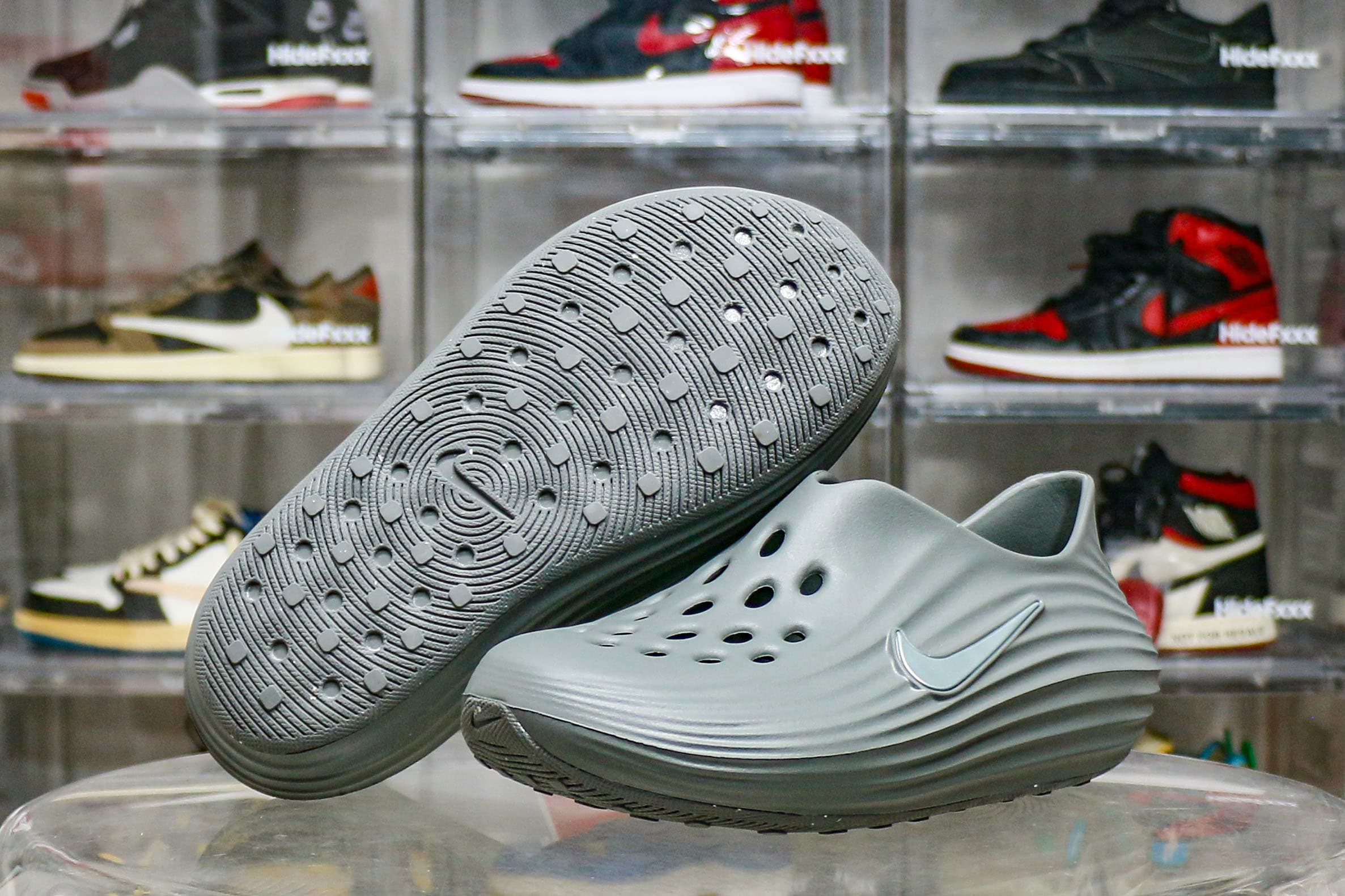 Nike ReactX Rejuven8 Smoke Grey