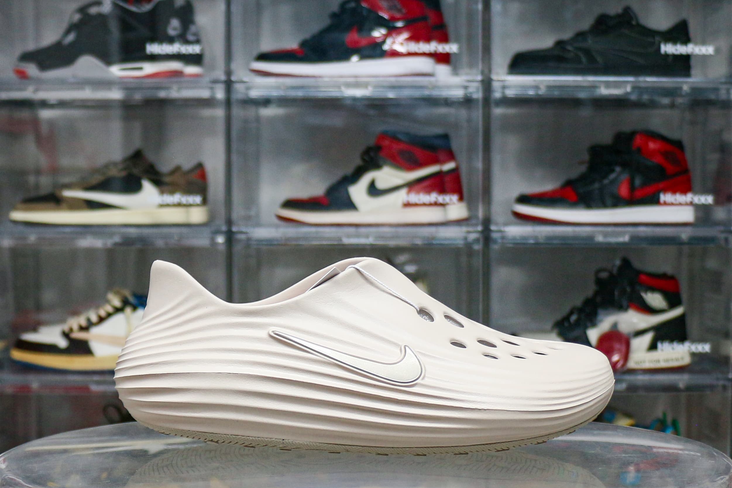 Nike ReactX Rejuven8 Light Orewood Brown