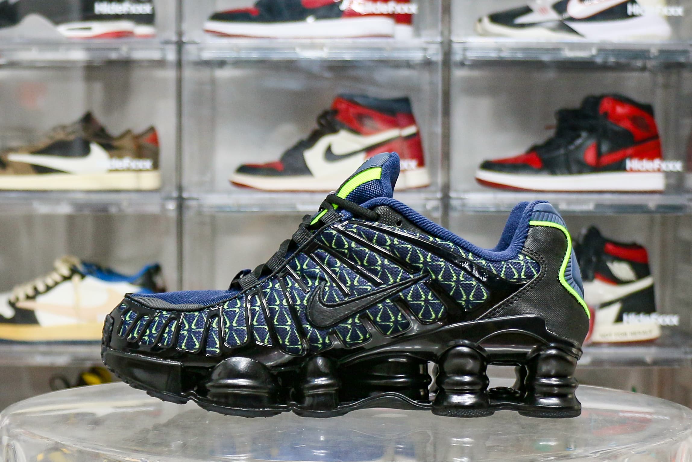 Nike Shox TL Mini Swoosh Obsidian Black Volt