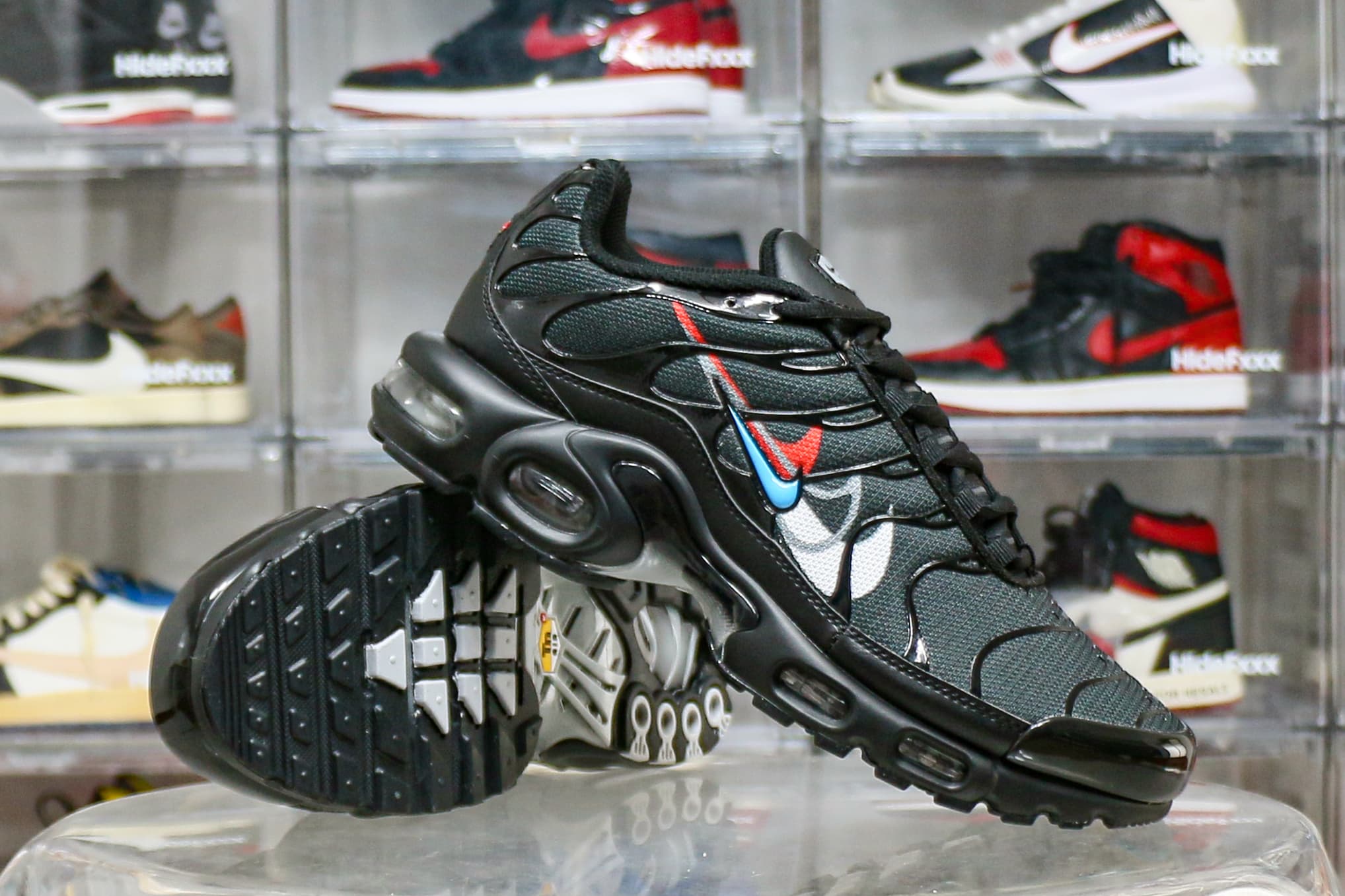 Nike Air Max Plus Multi Swoosh Black Crimson